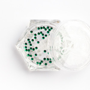 ZOO Nail Art Стразы стекло Malachite Green SS3/1.3мм 100шт/уп